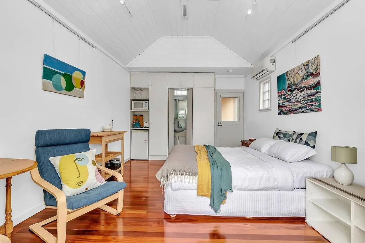 Holiday home Time And Tide Beach Cottage On The Esplanade Adelaide
